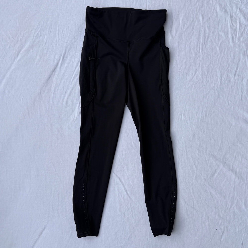 lululemon black high-waisted leggings with pockets